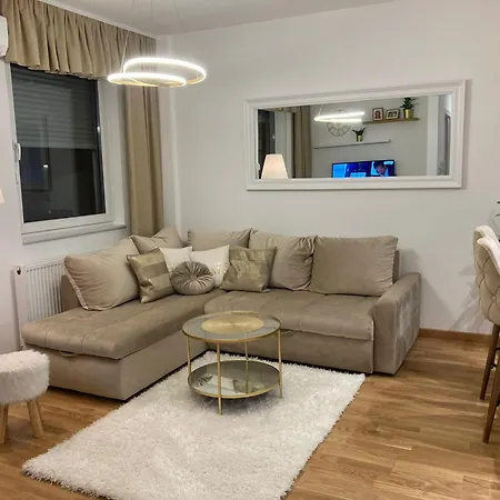 10 Lux Apartment