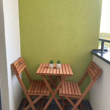 10 Lux * Novi Sad
