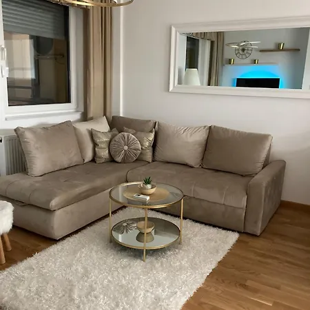10 Lux Novi Sad